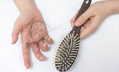 Rụng tóc do thiếu chất gì? Biện pháp cải thiện tình trạng rụng tóc